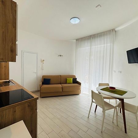 Hotel Iride Suite & Breakfast- Ideale Per Famiglie E Coppie Riccione Luaran gambar