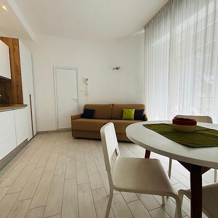Hotel Iride Suite & Breakfast- Ideale Per Famiglie E Coppie Riccione Luaran gambar