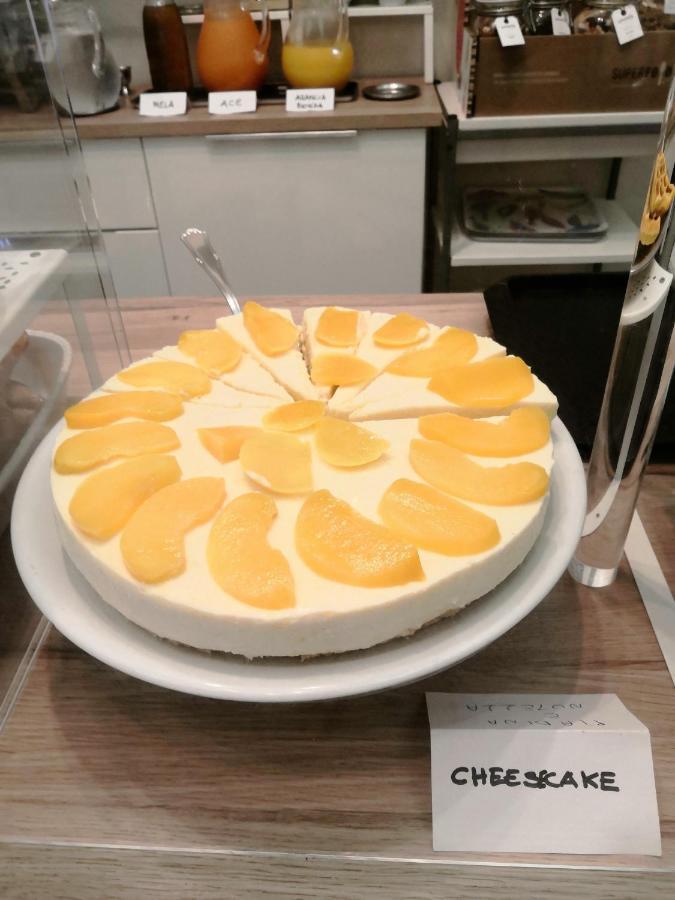 Hotel Iride Suite & Breakfast- Ideale Per Famiglie E Coppie Riccione Luaran gambar