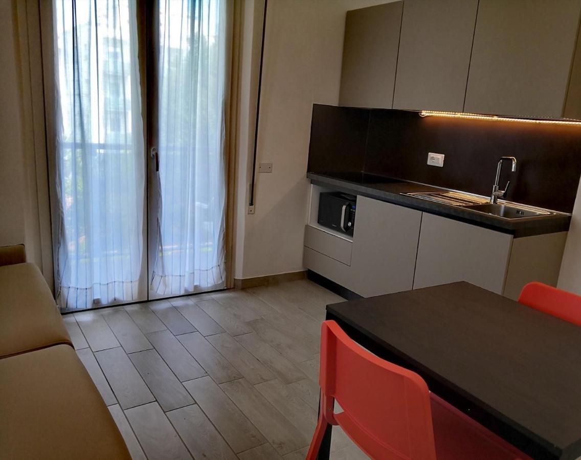 Hotel Iride Suite & Breakfast- Ideale Per Famiglie E Coppie Riccione Luaran gambar