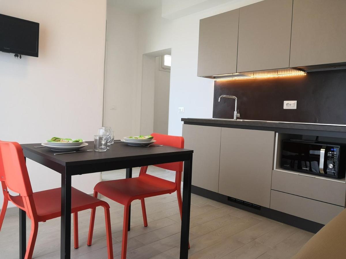 Hotel Iride Suite & Breakfast- Ideale Per Famiglie E Coppie Riccione Luaran gambar