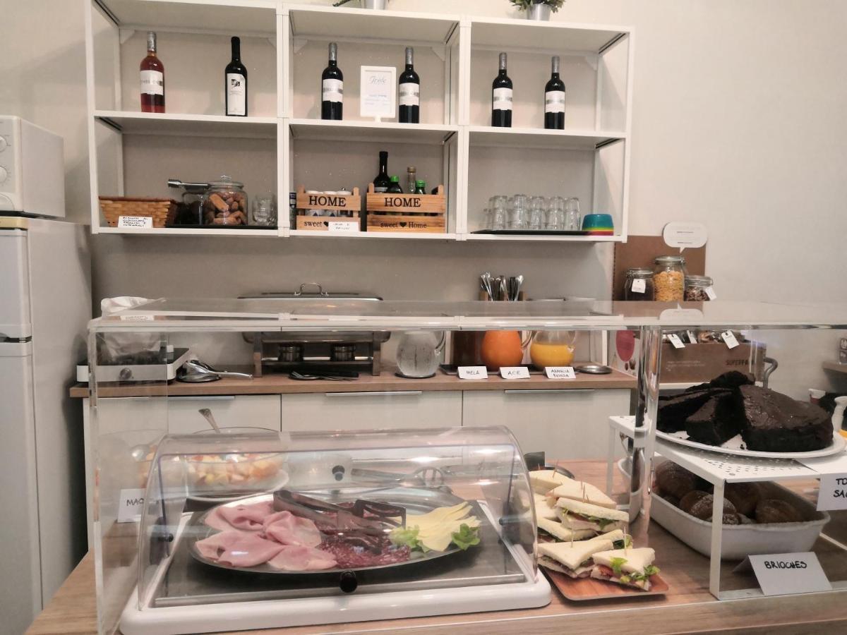 Hotel Iride Suite & Breakfast- Ideale Per Famiglie E Coppie Riccione Luaran gambar