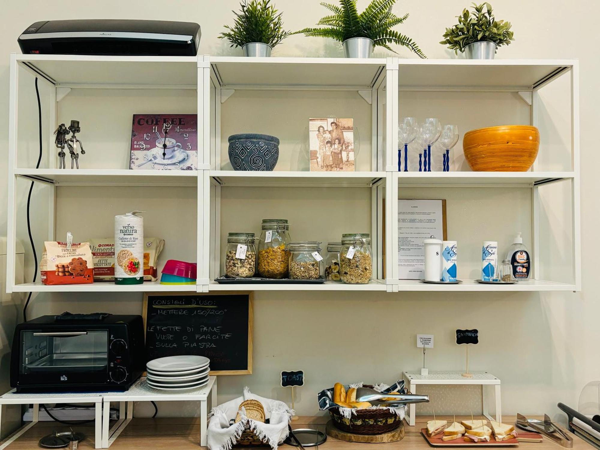 Hotel Iride Suite & Breakfast- Ideale Per Famiglie E Coppie Riccione Luaran gambar