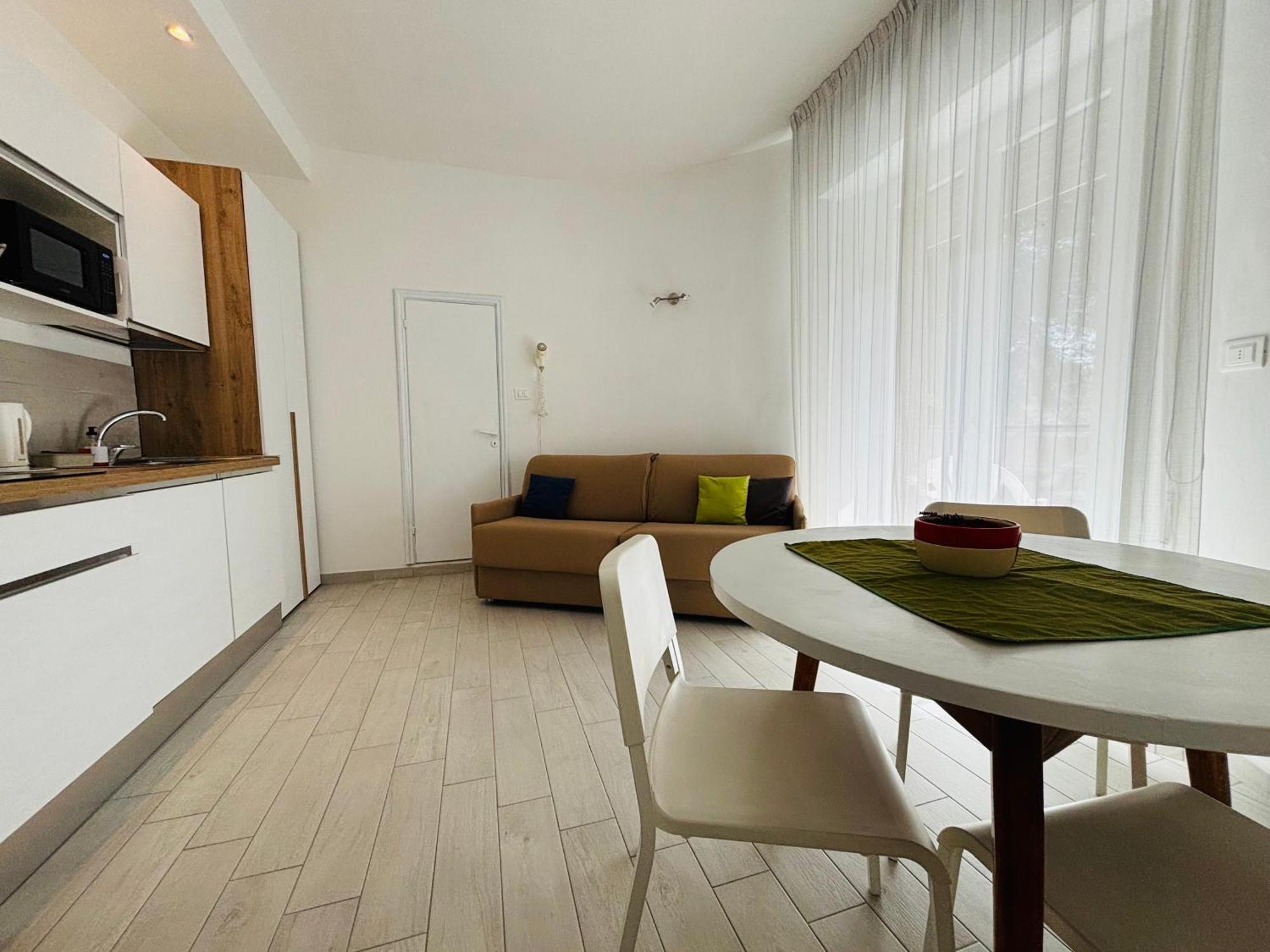 Hotel Iride Suite & Breakfast- Ideale Per Famiglie E Coppie Riccione Luaran gambar