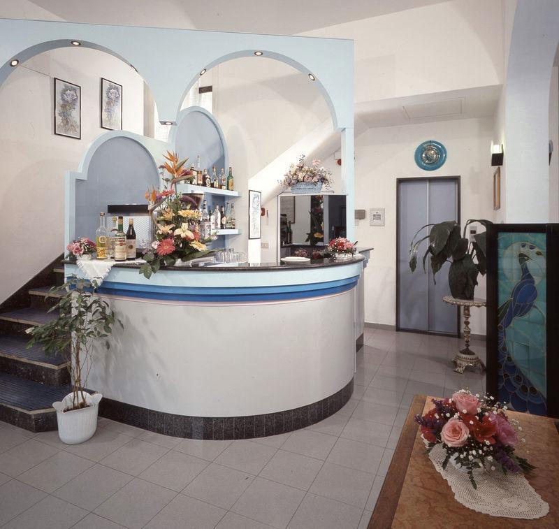 Hotel Iride Suite & Breakfast- Ideale Per Famiglie E Coppie Riccione Luaran gambar