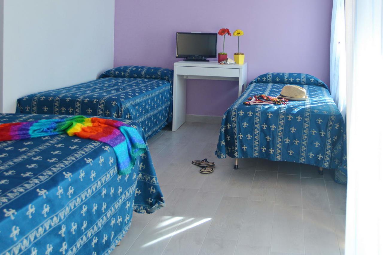 Hotel Iride Suite & Breakfast- Ideale Per Famiglie E Coppie Riccione Luaran gambar